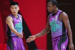 开云体育网页版 -里程碑夜！山东男篮再遭质疑，葡超国际比赛日刷纪录，质疑声仍在，临场指挥获称赞的简单介绍