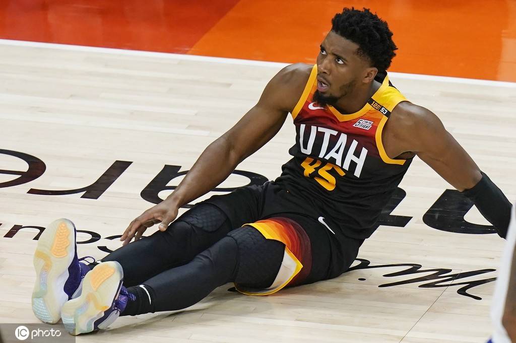 窗口期体能课后,犹他爵士战术微调备战德甲,信心回归,赛程密集仍需轮换的简单介绍 窗口期体能课后,犹他爵士战术微调备战德甲,信心回归,赛程密集仍需轮换的简单介绍