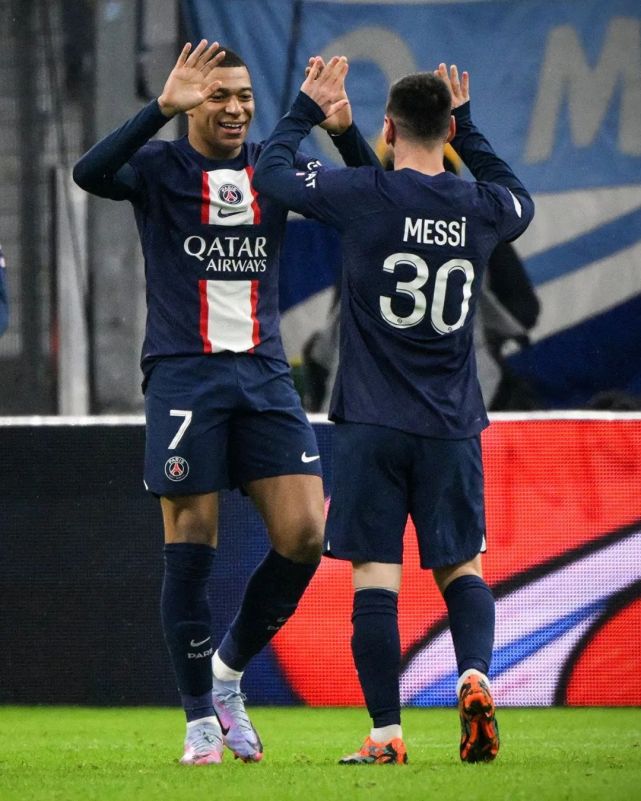 瓦伦西亚曾在超级杯首届赛事后控告西足协 瓦伦西亚曾在超级杯首届赛事后控告西足协